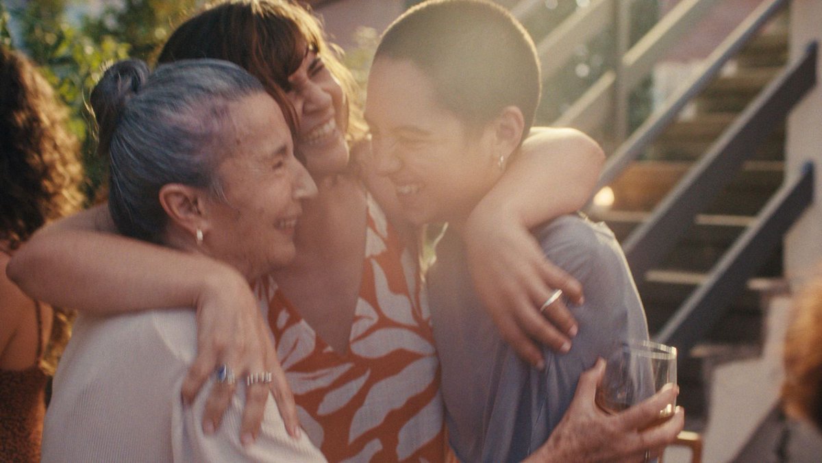 teleaudiencias's tweet image. #CINE🎬: ¡¡Recordamos!! Ya en cines la película 'La buena hija'. Un drama escrito y dirigido por Julia de la Paz. Kiara Anraicibia, Julian Villagrán, Petra Martínez y Janet Novás en el reparto. wp.me/pa7I1P-BvT