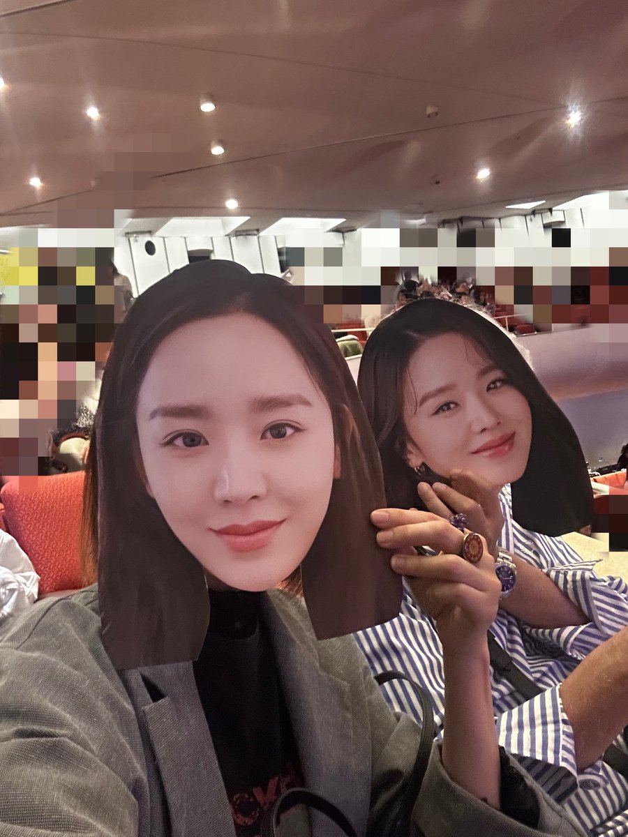 SHIHO_BOGUM's tweet photo. マイ父がヘソンちゃんのファンなので同行してきたファンミ🩷かわいかった🥰面見てもらえて歓喜🫶マイ父良き誕生日になって良かったね🎂ありがとうヘソンちゃん🫶🩷
 #シンヘソン #SHINHAESUN
@shinhaesun_jp https://t.co/iA8KYuGUaF