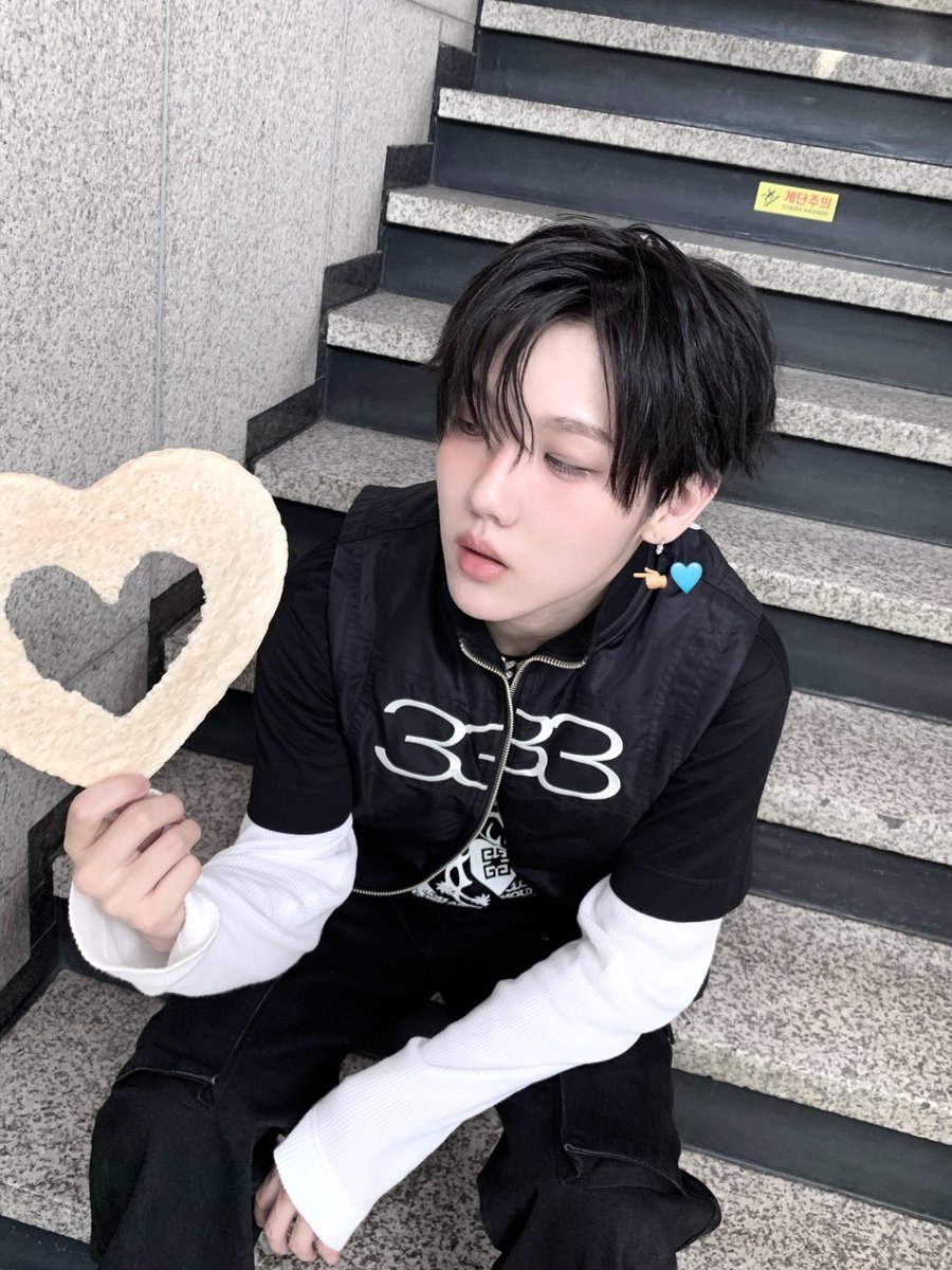 𝙘𝙤✮ tweet media