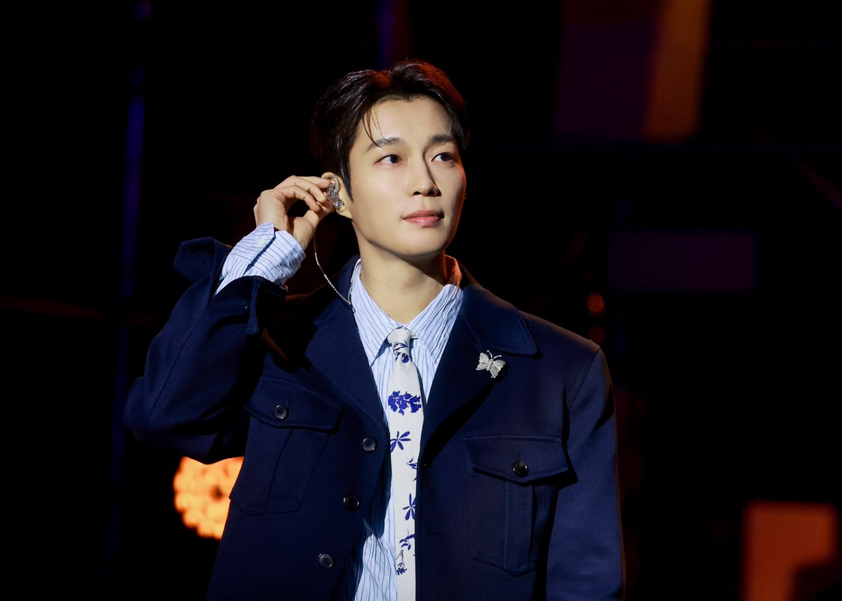 Di_nos_aur's tweet image. 260411 2026 #LOVESOME 조선미술관

Kilian Flower Of Immotality 

#BEAST #HIGHLIGHT 
#윤두준 #YOONDUJUN