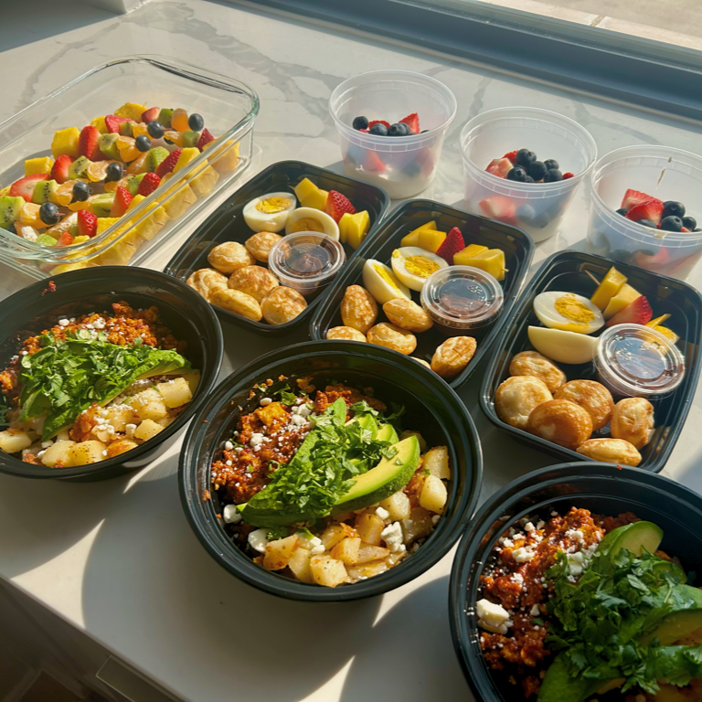 FriendThatCooks's tweet photo. Spring brunch goals 🌸 Yogurt &amp; berries, pancake bites with Nutella, chorizo scramble bowls, and fresh fruit skewers. Sweet and savory covered so you can host without the stress 🍓🍳✨ #SpringBrunch #BrunchIdeas #PersonalChef #FriendThatCooks https://t.co/5XpGSM2jnP