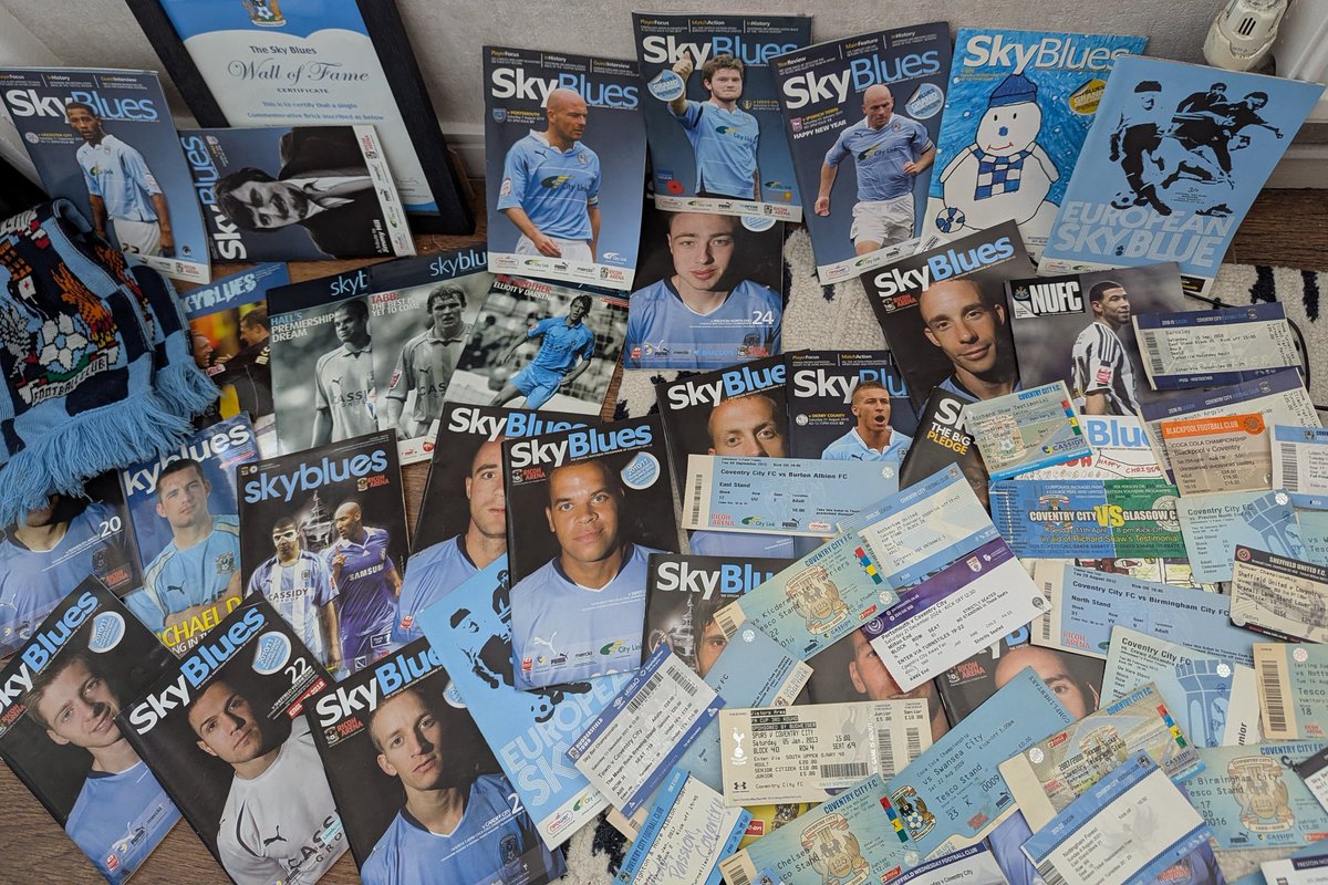 OurCoventryHome's tweet image. New fan he says 🤣🤣🤣🤣 and this is just the stuff I can find on short notice without raiding the attic/garage. I know he'll probably get a hard on cause he's made me do this as the mind of a troll is a weird thing but I don't mind feeding them sometimes #PUSB