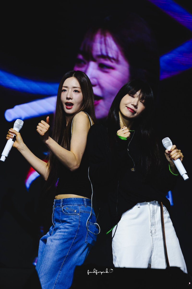 fondforpink's tweet photo. 260419 soundcheck

93🧡💙

#Apink #에이핑크
#보미 #윤보미 #은지 #정은지 
#bomi #yoonbomi #eunji #jeongeunji https://t.co/cy7BPBMyLk