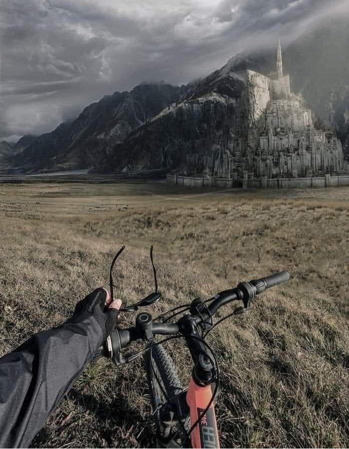tolkienzone's tweet photo. When you get lost in the countryside and end up in Middle-earth. https://t.co/Dc3430AIOA