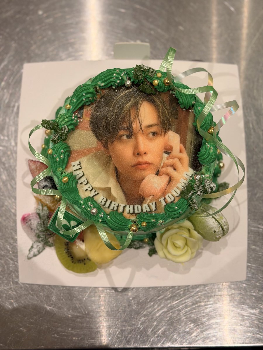 とーま tweet media