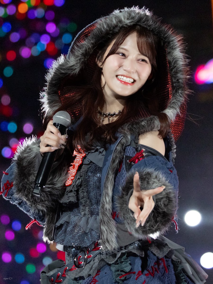 𝐞𝐲𝐞🧃 tweet media