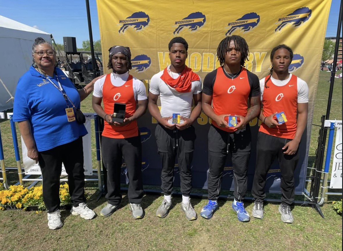 hsdrewpowell's tweet photo. Great day at Woodbury Relays! Group 2 Champions!
🥇4x1
🥇4x2
🥈4x4
@nikfurlow @coachJJohnson43 l https://t.co/60Npxx7CKs
