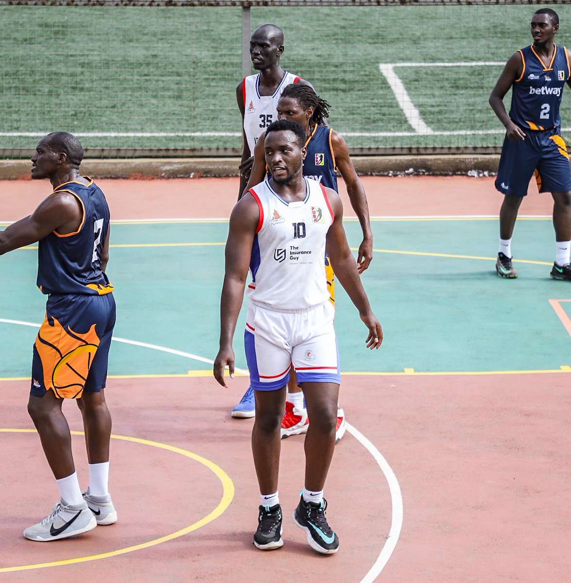 FUBA_DIV1AND2's tweet photo. Game 5 || FINAL
Benjamin Shango with a double double of 13pts and 13rebs as Livingstone defeat Power

      ⚪️ 50-42 🔵
#FubaDiv1and2 https://t.co/5PoNt5uyLe