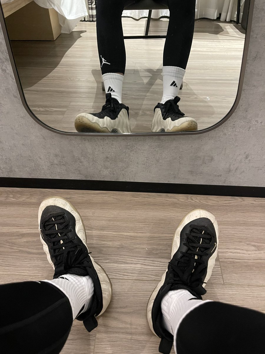 冰美式° tweet media