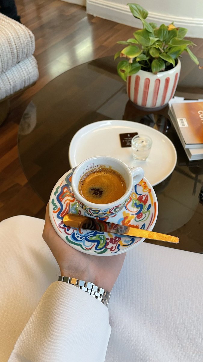 fa7ud's tweet photo. يشرق المرء في المكان الذي يحبه ☕️. https://t.co/x50tBD33SX