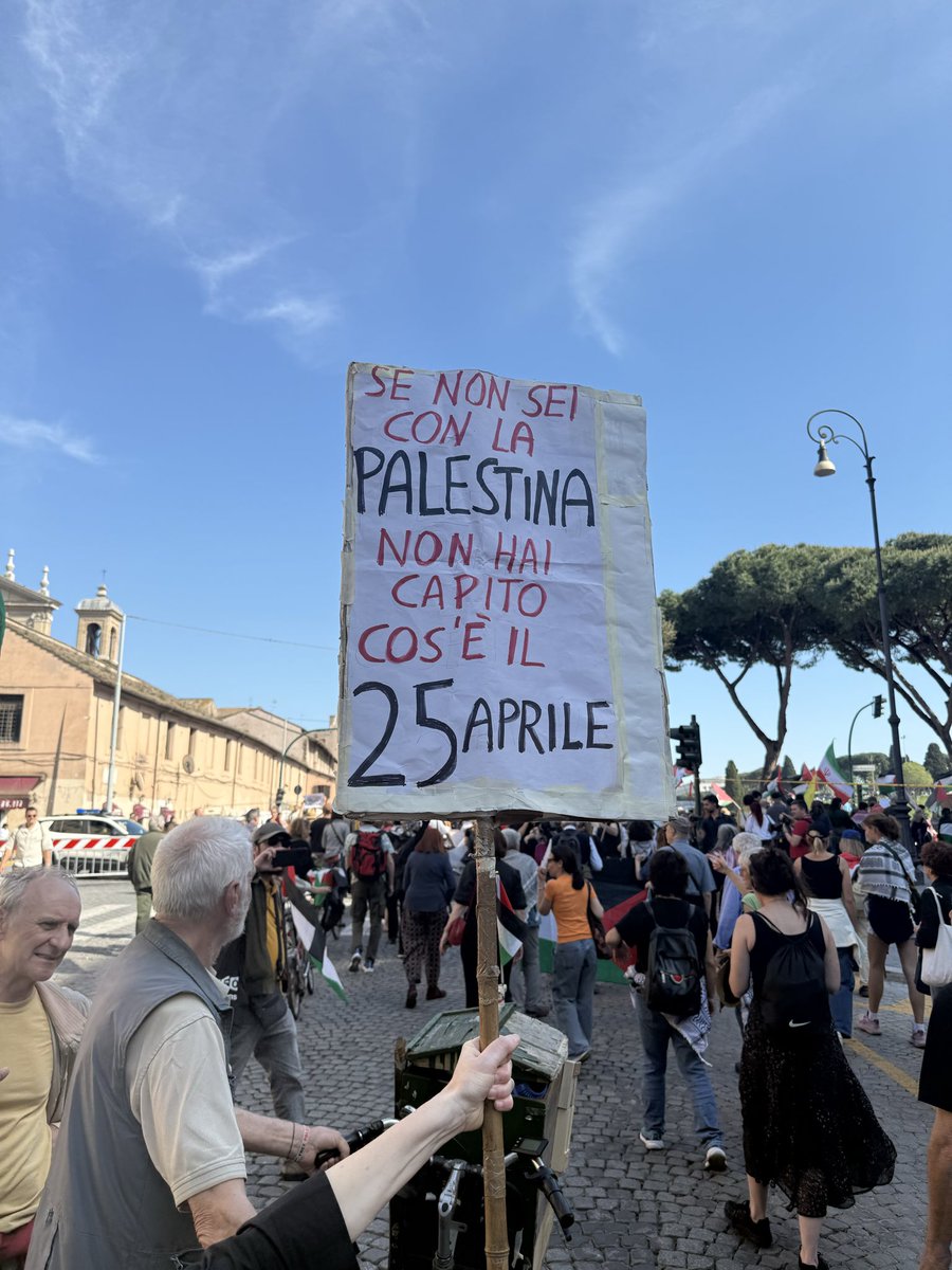 Francesca Fornario tweet media