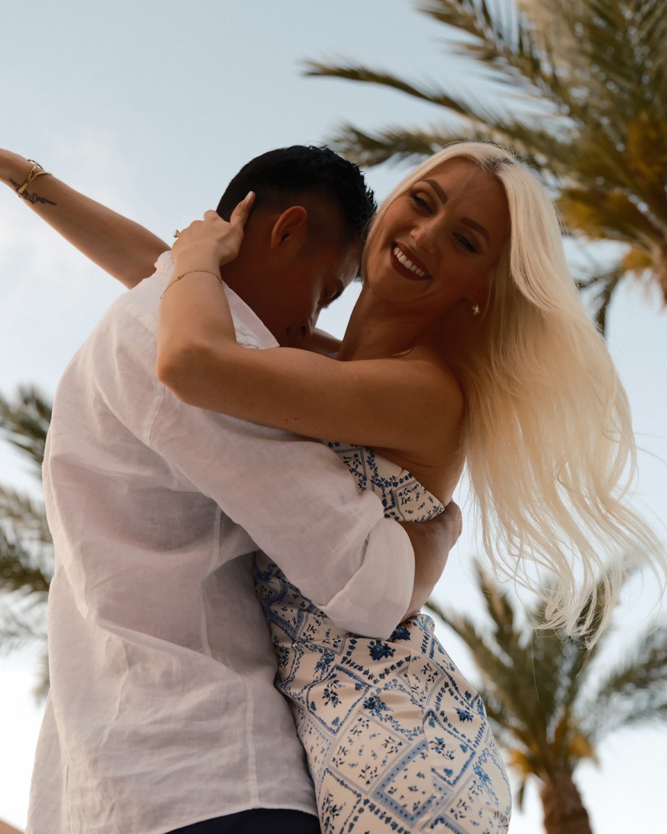 virehouse's tweet image. Love does not consist of gazing at each other, but in looking together in the same direction
- Antoine

Fujifilm
Tjasa &amp;amp; Dan
Scottsdale, Arizona
Engagement Session

#engaged #photoshoot #coupleinspo