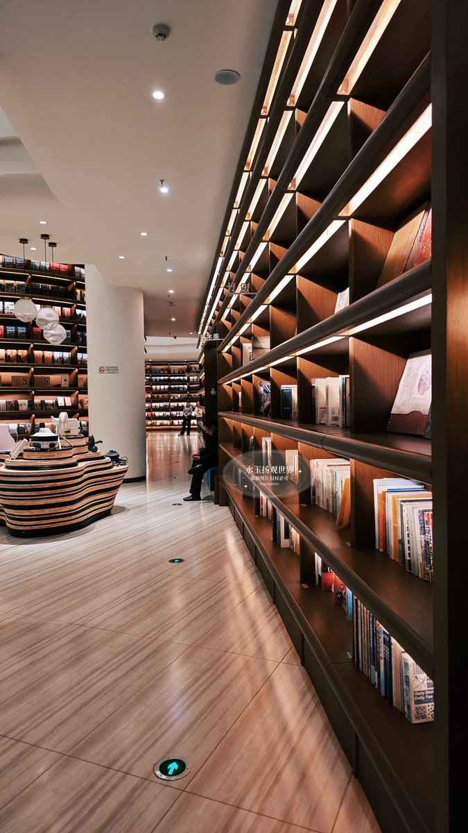 Ari Fofari tweet media