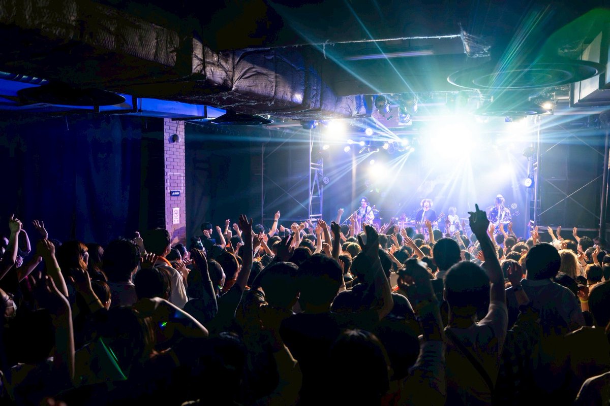 _kanaboon's tweet photo. 【#KBクリティカルヒットパレード】

KANA-BOON 47都道府県TOUR
「CRITICAL HIT PARADE」

🗾23/47：福島県
郡山 Hip Shot Japan

ありがとうございました！✨

photo by @akaikai_69
＿＿＿＿＿＿＿＿

 NEXT>>>>HEAVEN'S ROCK さいたま新都心
https://t.co/BVHuExHYA4 https://t.co/thcGPlwGEl