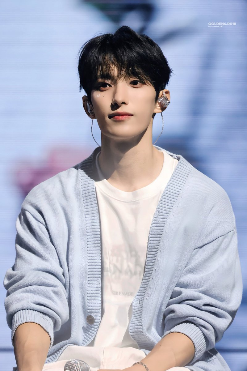 golden6_dk18's tweet image. 20260419 DXS [SERENADE] ON STAGE 인천 day 3

애기 같아👶🏻🐳

#SEVENTEEN #DK #도겸 #DOKYEOM #석민 
#세븐틴 #ソクミン #ドギョム #李碩珉