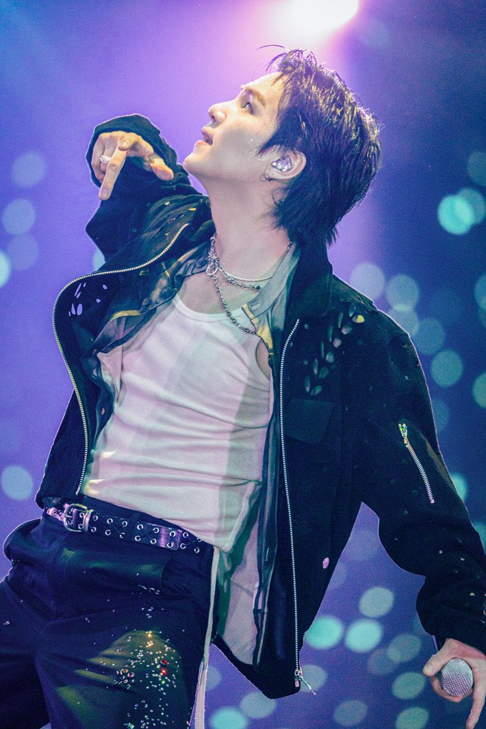 btschartsxdaily's tweet image. New Photos of #V and #SUGA via Japanese Media - modelpress 🇯🇵

#BTS_WORLDTOUR_ARIRANG