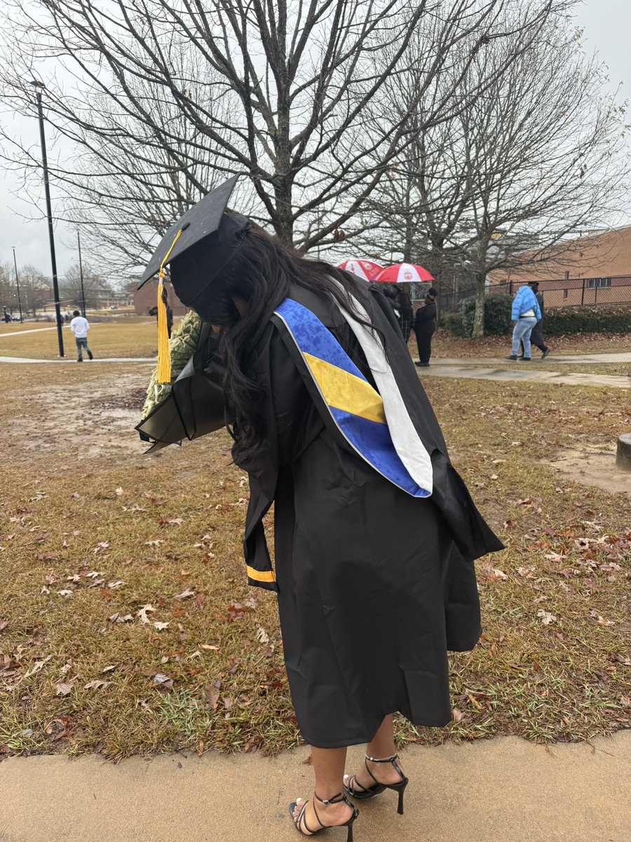 jasminetyshea's tweet image. Master of Animal Science, because passion deserves credentials. 🐏  
I graduated in December but I needed these to be on my page 💙💛
#HOODED
#FVSU
#SHEMASTEREDIT
#HBCUGRADX2