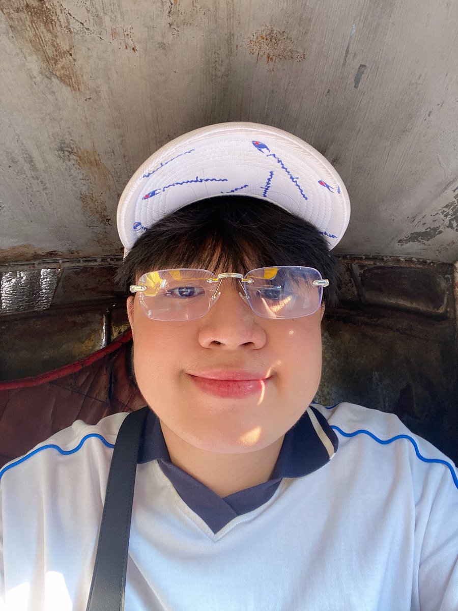 emanrinoza tweet media