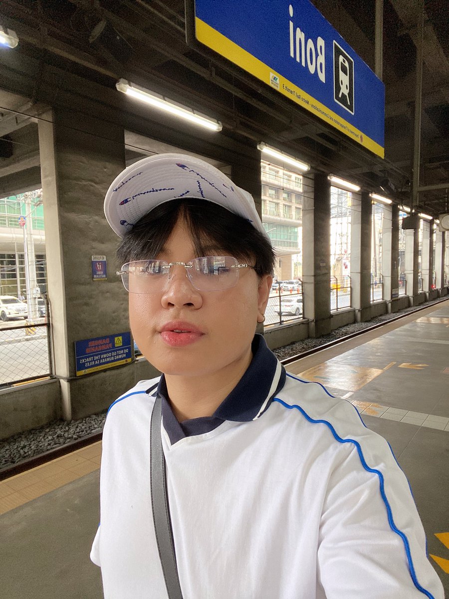 emanrinoza tweet media