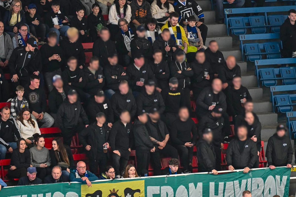 havirovfcb's tweet photo. AZ Havířov - SK Prostějov (16.-17.04.2026)
Po delší době jsme se ukázali na havířovském hokeji. Ve čtvrtek jsme byli aktivnější v ulicích, ale sprinteři bohužel nesdíleli naše nadšení pro hru rugby bez míče. Následující den se za vlajkou Fans &amp; Thugs…
▶️ https://t.co/6o3KfnGnTG https://t.co/a38FGJFzdA