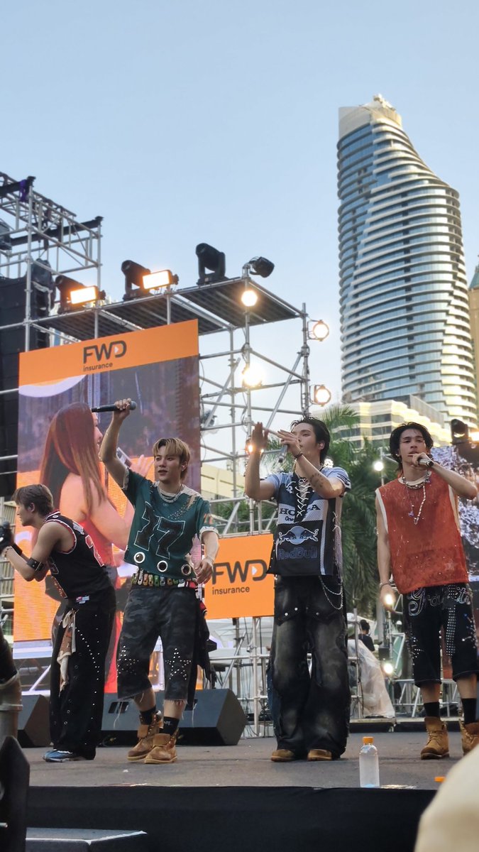 𝙄𝙉𝙇𝘼𝘿𝘼 *:･。♡ tweet media