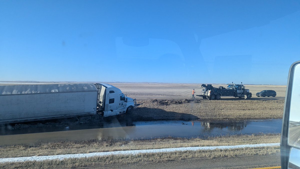 TruckinEh 🚛💨🇨🇦🇺🇸 tweet media