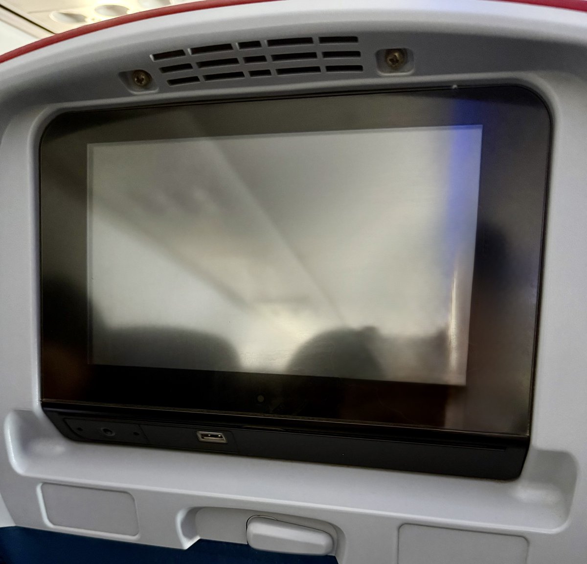 geekazine's tweet image. You get on the plane and find out the in screen entertainment is down. All charging options, too. What’s the first thing you say? #travel