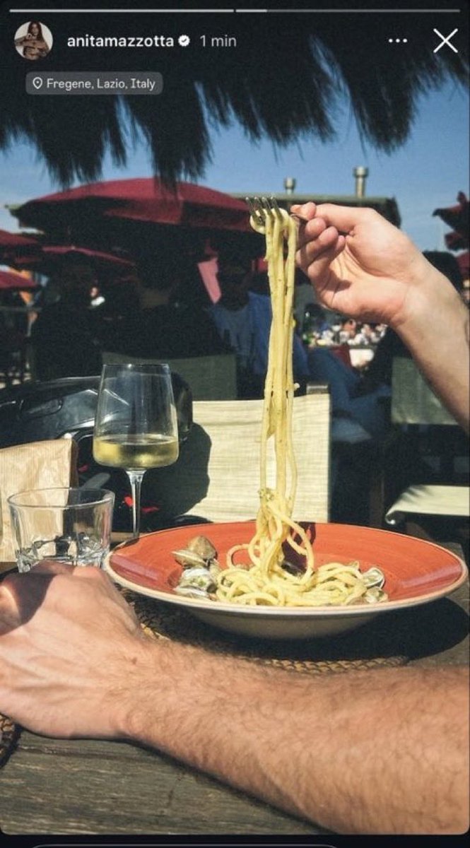 ci si può sparare per un piatto di spaghetti alle vongole e un casco?