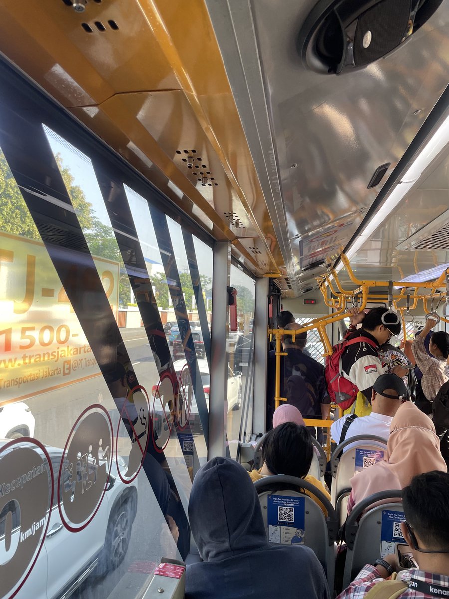 ¯\_(ツ)_/¯ tweet media