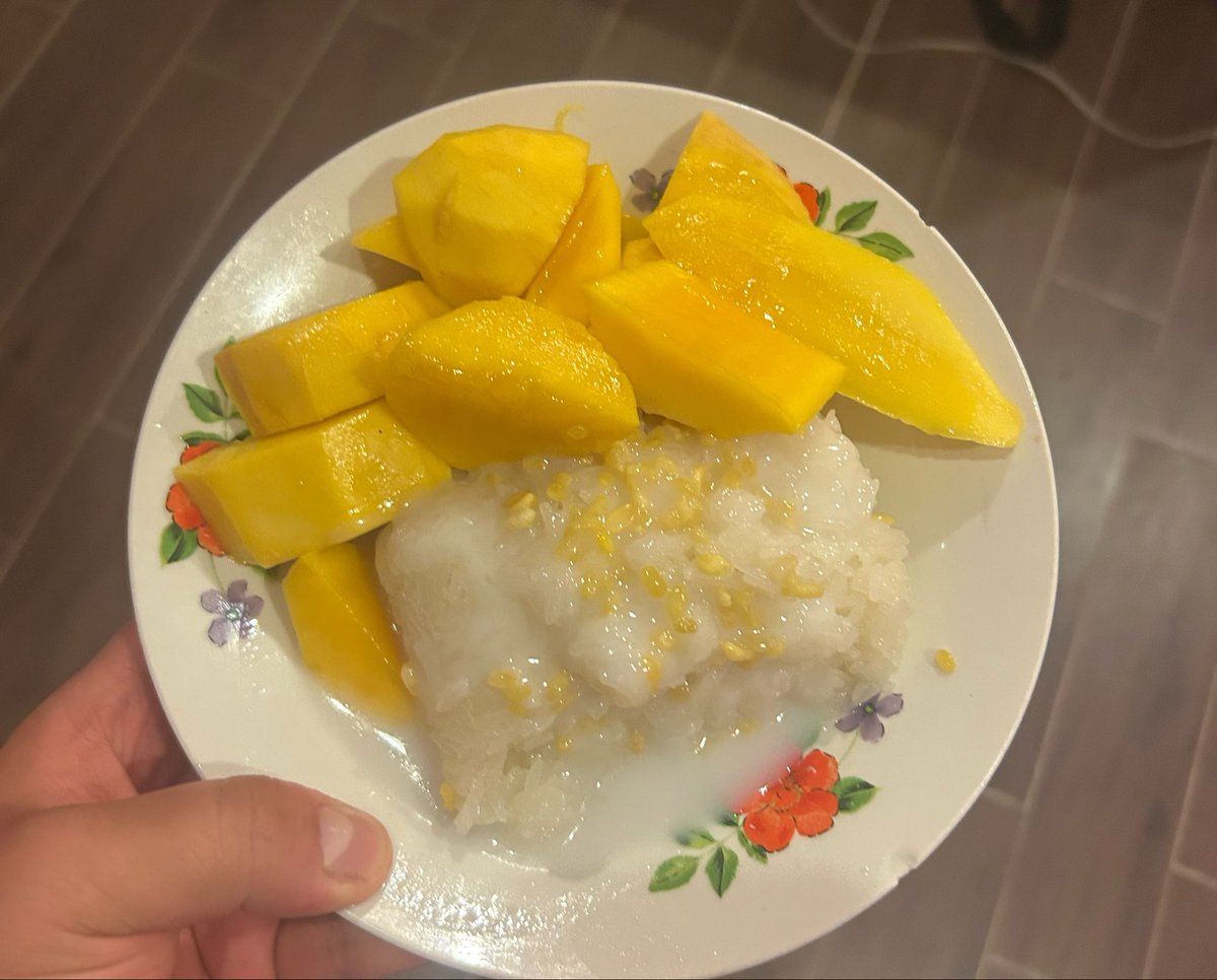 تمر ب لبن tweet media