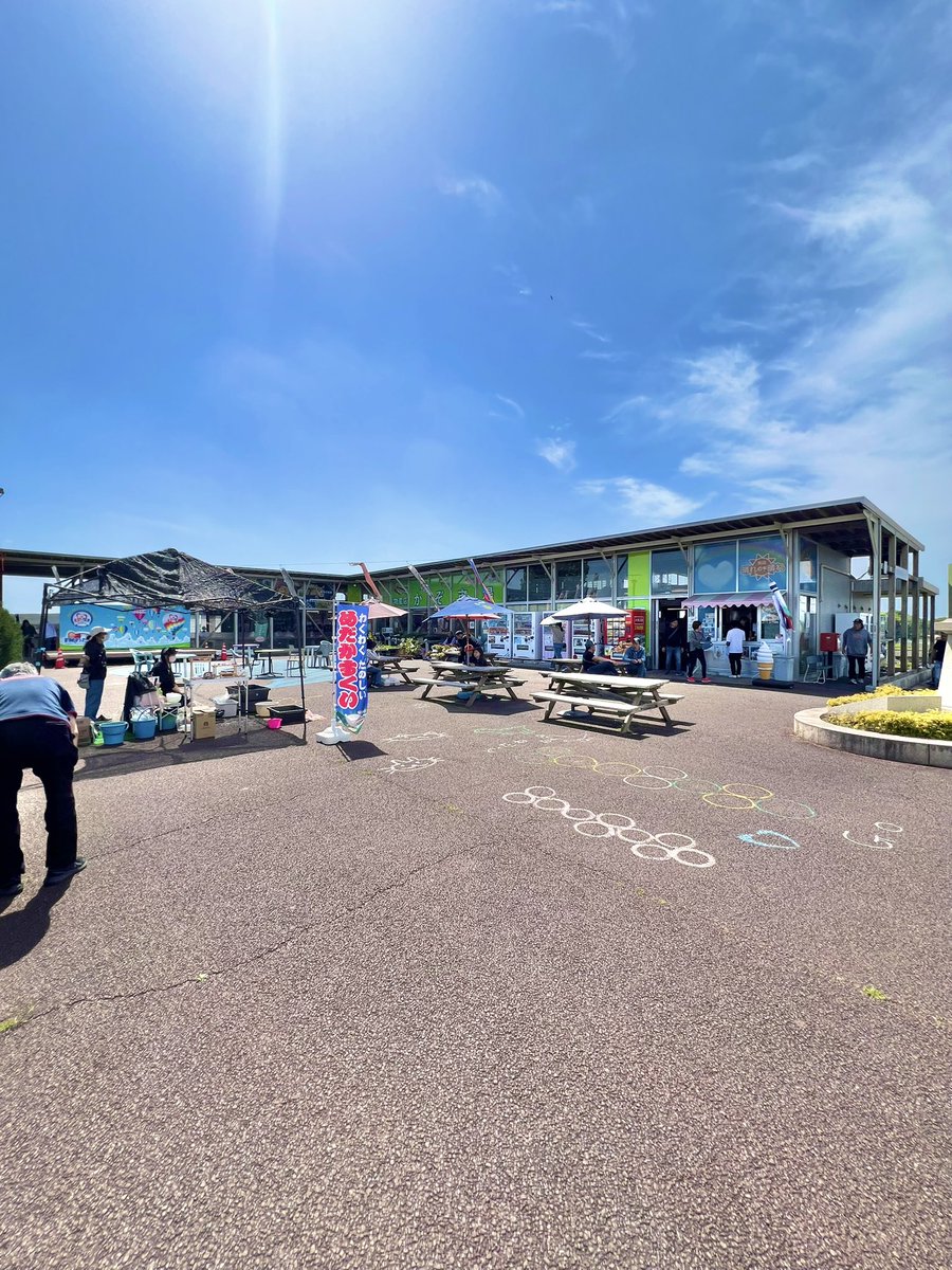 yas_131's tweet photo. 道の駅
「かぞわたらせ」
徒歩で行ける〝三県境〟
バイク写真撮り忘れた💦
#道の駅
#かぞわたらせ
#埼玉県
#加須市小野袋
#トライアンフ
#Triumph https://t.co/lG3xNXTW5y