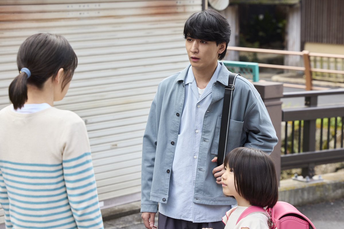abc_drama_error's tweet photo. #ドラマエラー 今日のまとめ💥

▼ユメ
ユメは複雑な家庭環境を抱えながら、
太郎の親代わりとして2人で生活。

▼未央
未央は、いい意味で“いっちゃってる”。
その危うさが、彼女の魅力でもある。

▼佐久間
そして、けんけんは既婚者で妻子持ち。
その事実が、ついにユメにバレてしまう https://t.co/8wpFOiGLJx