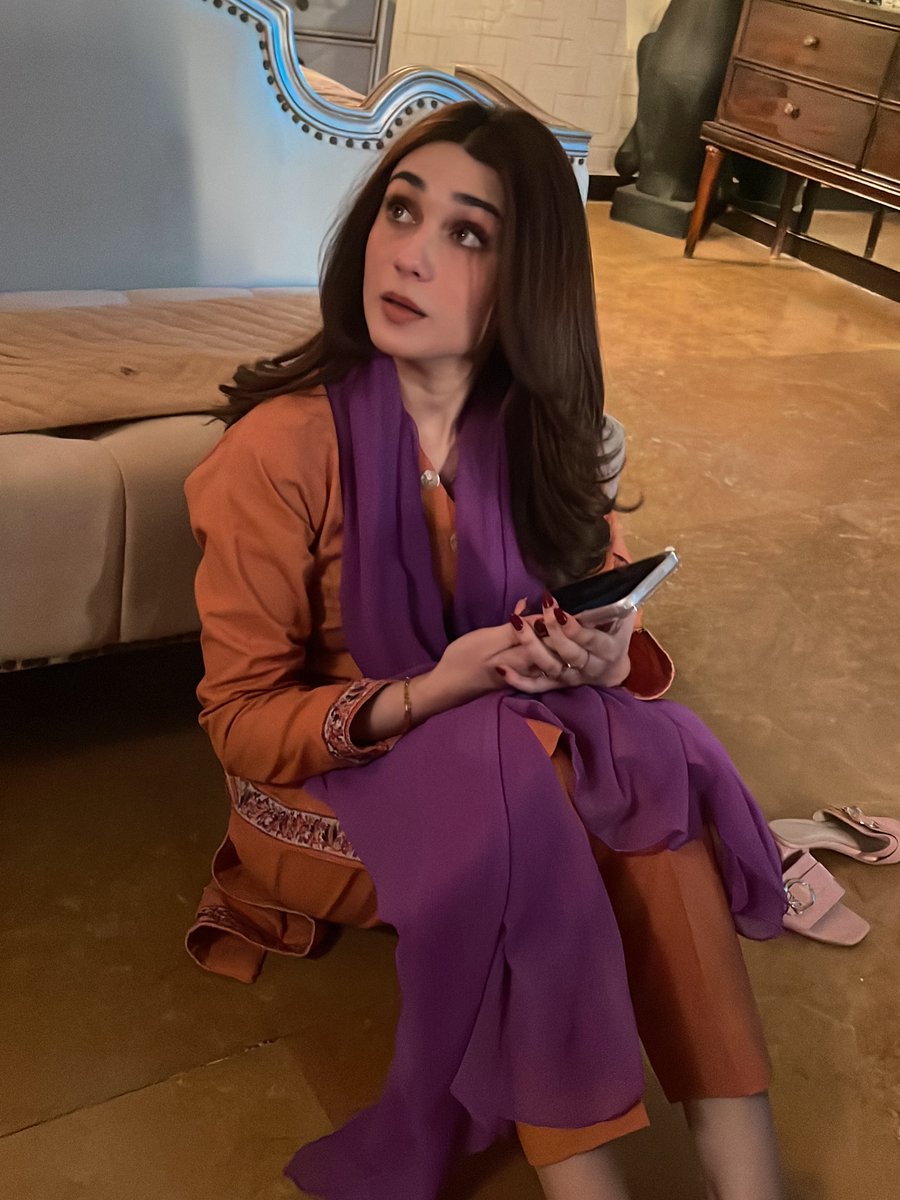 MediaSpringPk's tweet photo. Being Mirha — and living every frame 🎭 #HinaTariq drops captivating glimpses from the sets of Aye Dil Aazma Nahin — stepping into the world of Mirha with depth and emotion. https://t.co/i6Bvjv1mPy