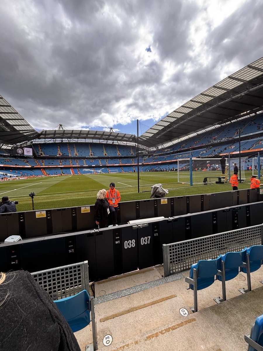 emilietypeshit's tweet photo. COME. ON. CITY. #mciars 🩵 https://t.co/d3IIUCuvET