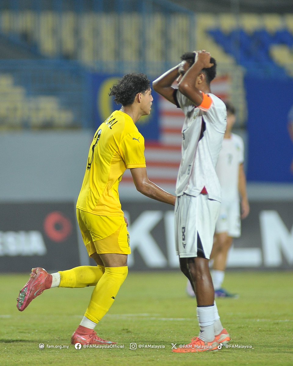 FAM_Malaysia's tweet image. Keputusan Masa Penuh

Kumpulan A • Kejuaraan B-17 ASEAN 2026 | Ahad, 19 April 2026

MALAYSIA 🇲🇾 2-0 🇹🇱 TIMOR-LESTE

⚽️ Aniq Thaqif Hairulnizam 9' Adam Haikal Afiri 51' 

#FAM #HarimauMalaya #ASEANU17 #DemiLencanaDiDada