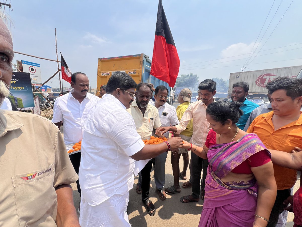 M.V.KARUNAKARAN tweet media