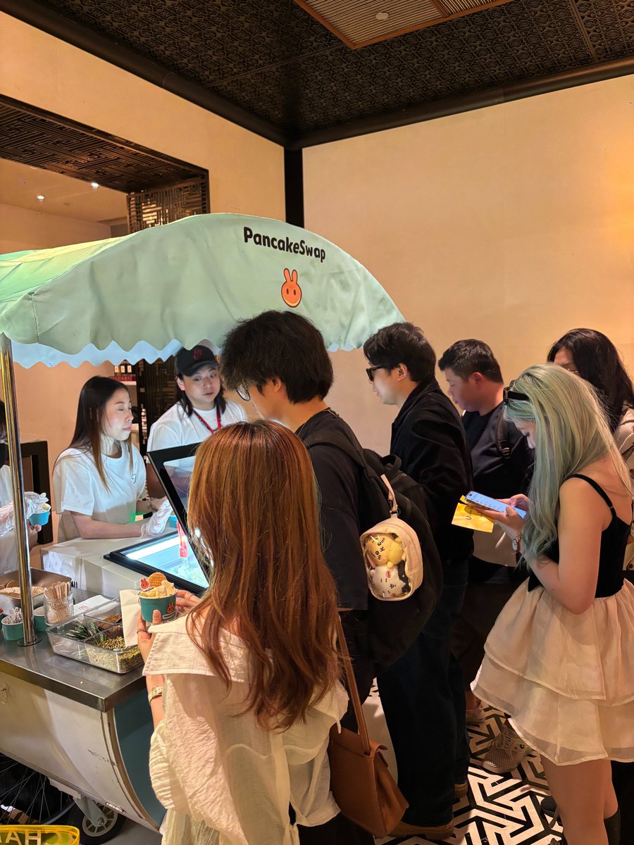 Stacked evening 🥞🔥

Huge thanks to <a href="/BNBCHAIN/">BNB Chain</a> for hosting an absolute banger with insanely packed rooms, discussion around AI agents, DeFi, and RWAs, and builder energy. 

(hope you all enjoyed the ice cream too 🍦)