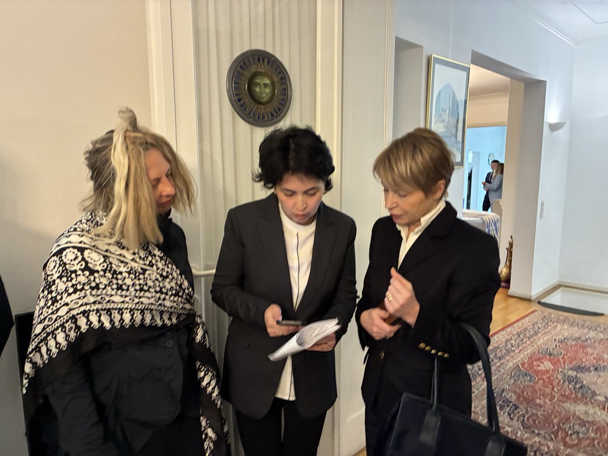 Yelena214's tweet photo. It was a fascinating event with a presentation on the topic of tourism of Uzbekistan, which took place at the premises of the Embassy of Uzbekistan, thanks to H.E. Ambassador Fazylov &amp; the Co. The traditional plov was to die for! https://t.co/Ddhy5xcqsI