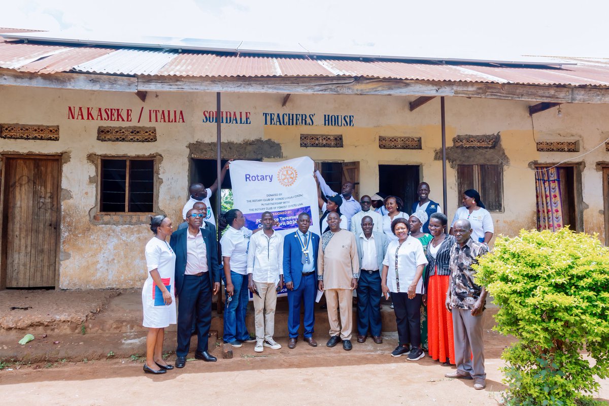 KongeLukuli's tweet image. Moments from our Project Handover &amp;amp; Medical Camp in Bujjuubya, Nakaseke District 💙

Free health services including screening, testing, immunization &amp;amp; more were provided to the community.

Together, we’re building a healthier tomorrow.

#Rotary #MedicalCamp #CommunityHealth