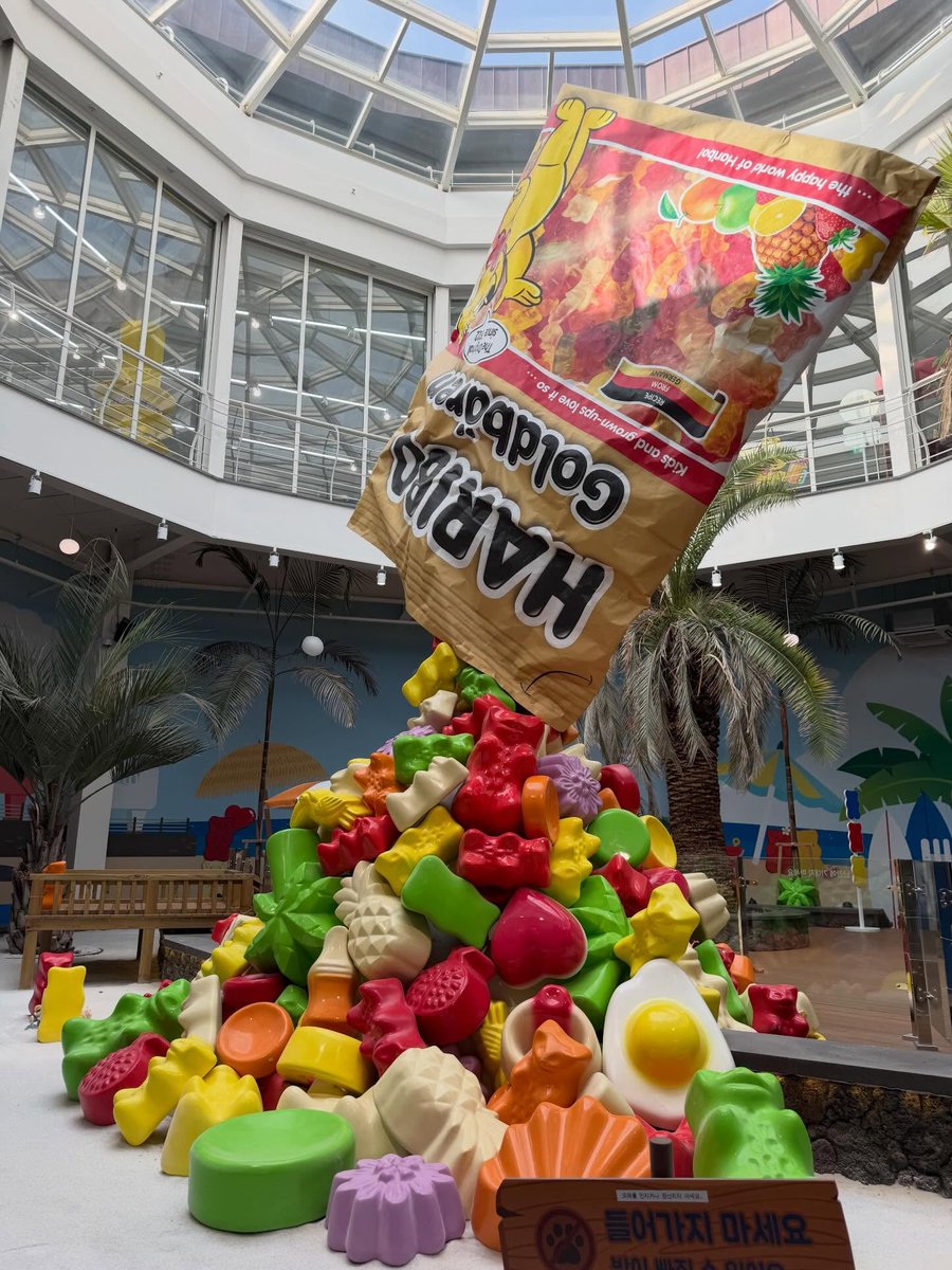 Visita Corea tweet media