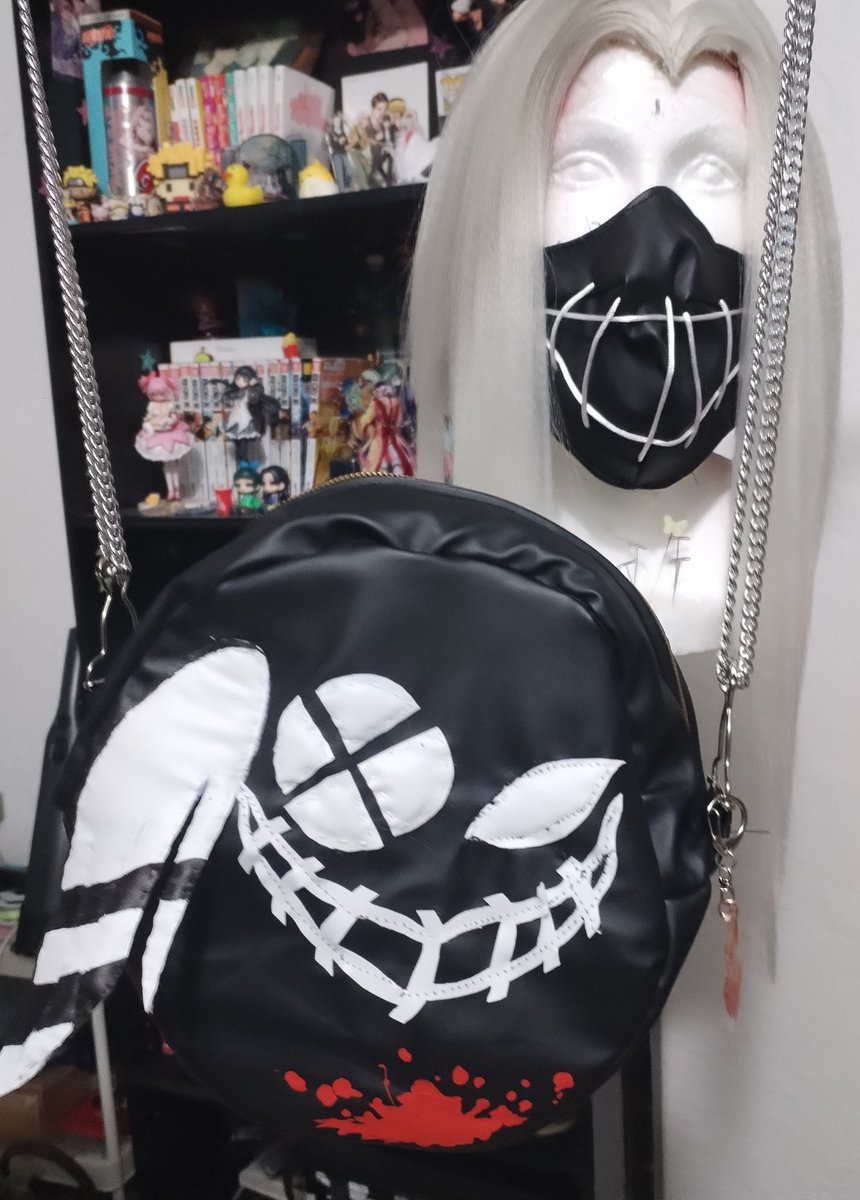 lucylessart's tweet image. Ya tengo los detalles listos de #Lute para ir a la convención como la loca esquizofrenia y migajera qué soy
Espero que hayan cosas de Adán 🙏
Alc me la rifé haciendo la bolsa ✨