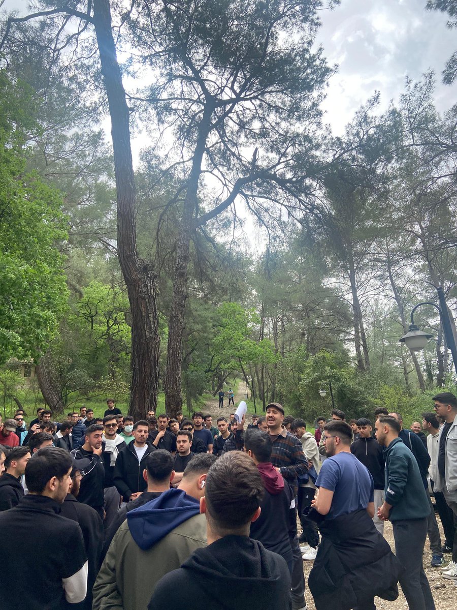 mstfylnz06's tweet photo. Gençler, sizinle zaman geçirmek harikaydı! Yepyeni dostluklar edindiğimiz, eşsiz bir kamp deneyiminin 1. etabını geride bıraktık. Çukurova İletişim ve Gençlik Kampı’nda enerjimiz hiç bitmedi, ufkumuz daha da genişledi. Emeği geçen herkese teşekkürler!
https://t.co/NizxFF2axB https://t.co/Xo1NsdmM2K