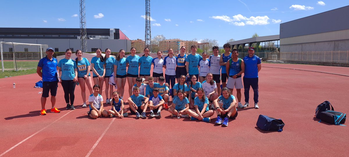 puenteromanillo's tweet photo. FINAL DE JUEGOS ESCOLARES DE ATLETISMO EN PISTA https://t.co/4Jf3Vkr2du
