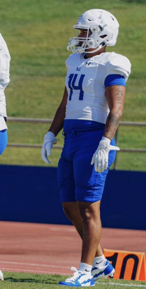 Ski Axel tweet media