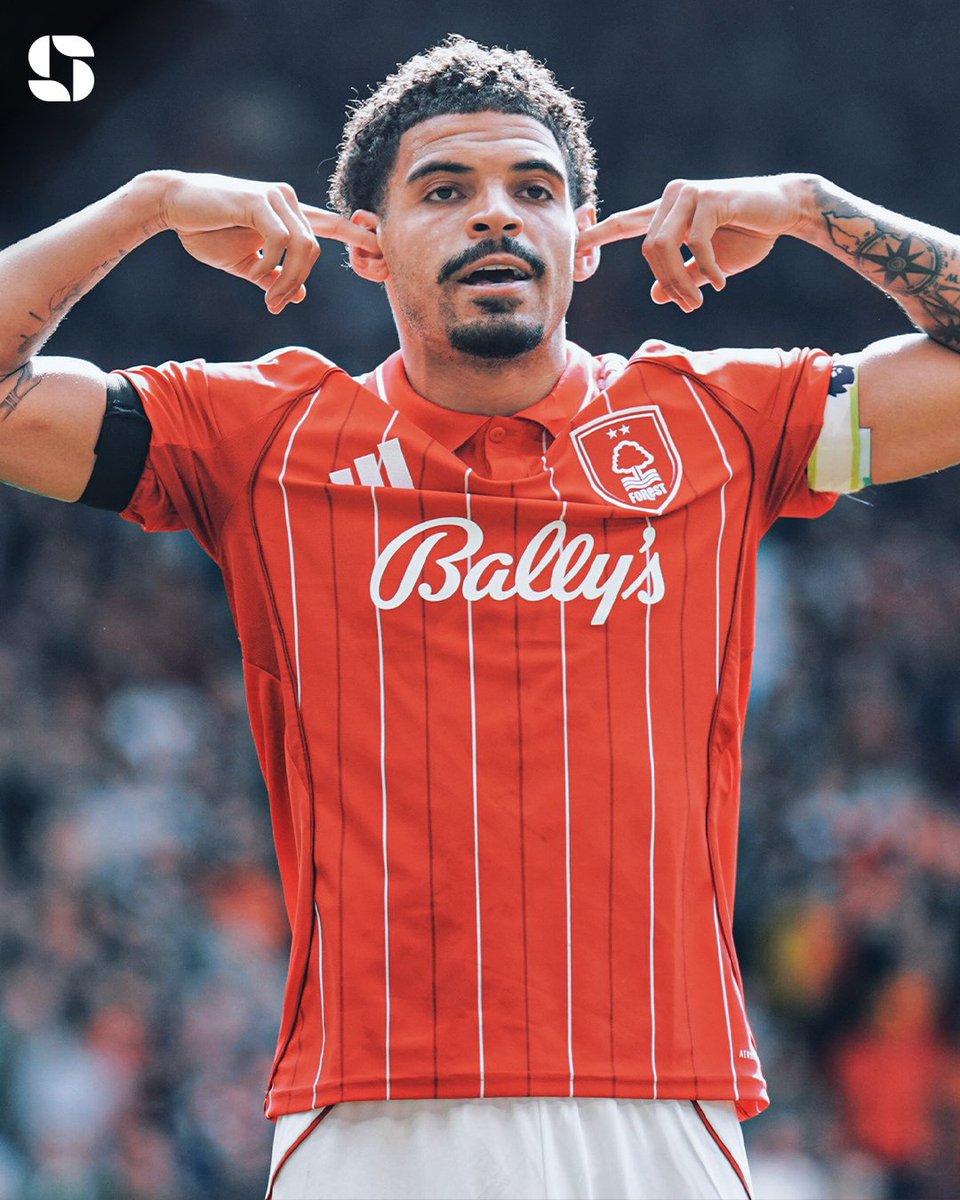 Squawka's tweet photo. Morgan Gibbs-White is only the third player to score a Premier League hat-trick for Nottingham Forest, after Kevin Campbell vs. Coventry in August 1996 and Chris Wood (twice - Dec 2023 vs. Newcastle &amp; Feb 2025 vs. Brighton). 🎩 https://t.co/2jvVhhTzay
