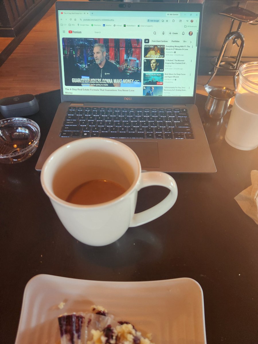 BearcatLoper's tweet image. Coffee is for closers! Always thrilled to help a Client find another property. After a busy week, need to recover &amp;amp; recharge with coffee, a buckle, &amp;amp; maybe even some B&amp;amp;G, then keep that motivation going by spending some time with Uncle @GrantCardone. #BOBA #10X #AlwaysBeClosing