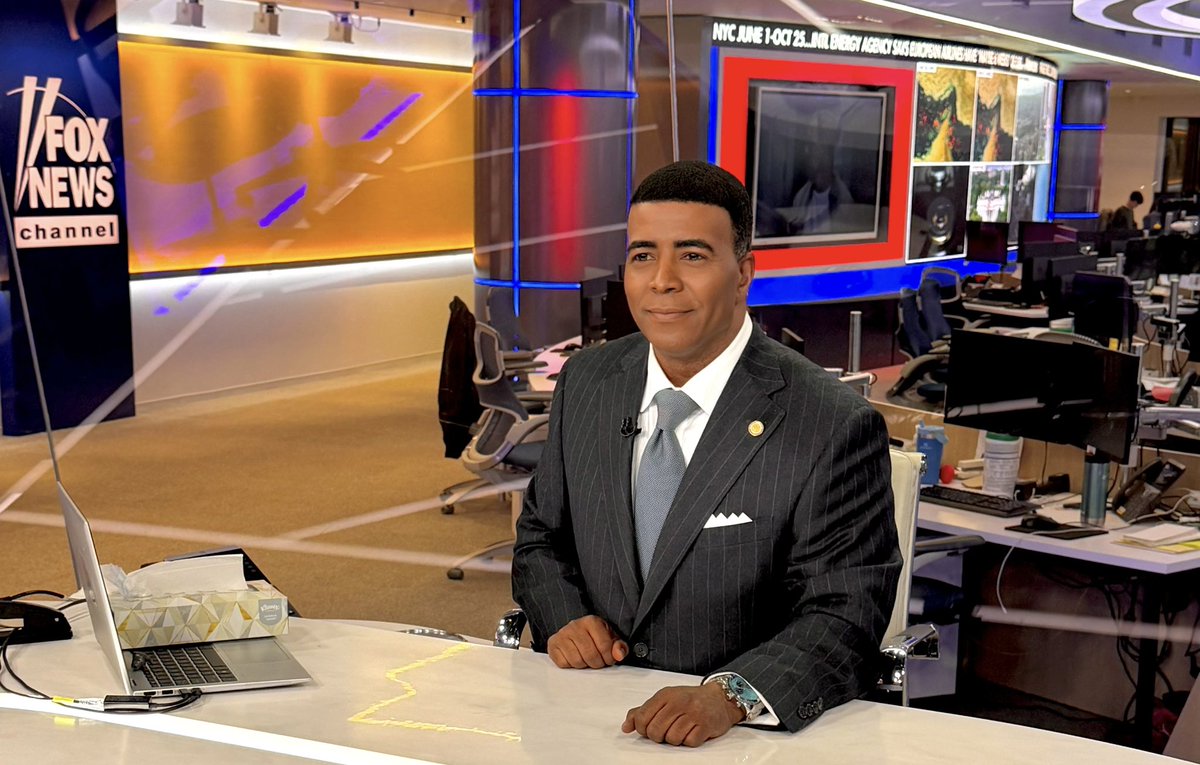 kevincorke's tweet image. Well, well, well…
Hope to see you from 12-2pm ET today, Sunday for @foxnews Live!  🇺🇸🇺🇸🇺🇸 #CorkeCrew