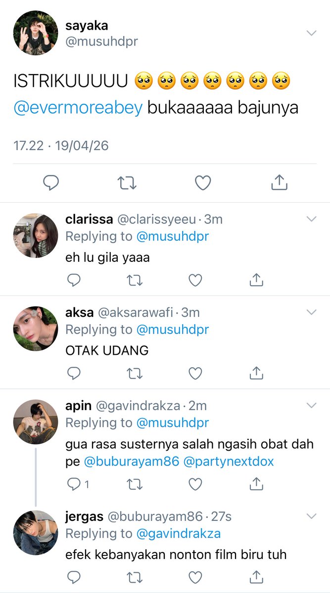 sze. tweet media