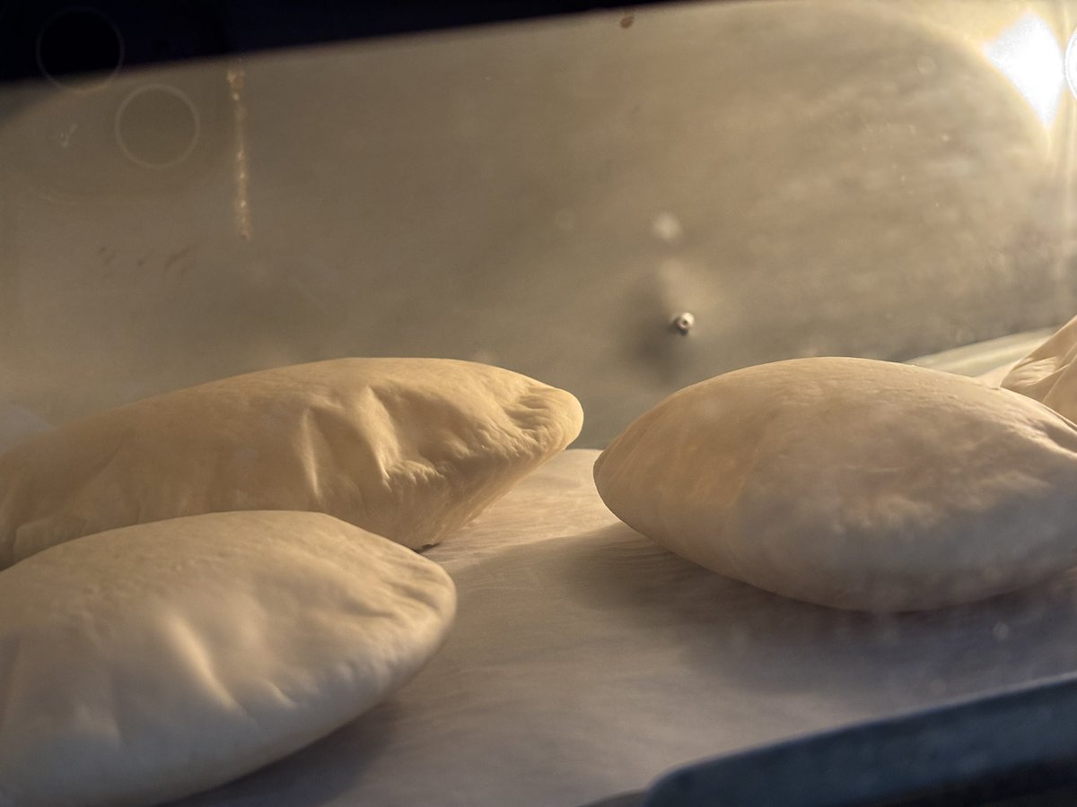 bagdwalpoonum's tweet image. Pita bread 🫓 
Just baked :)
#Foodie