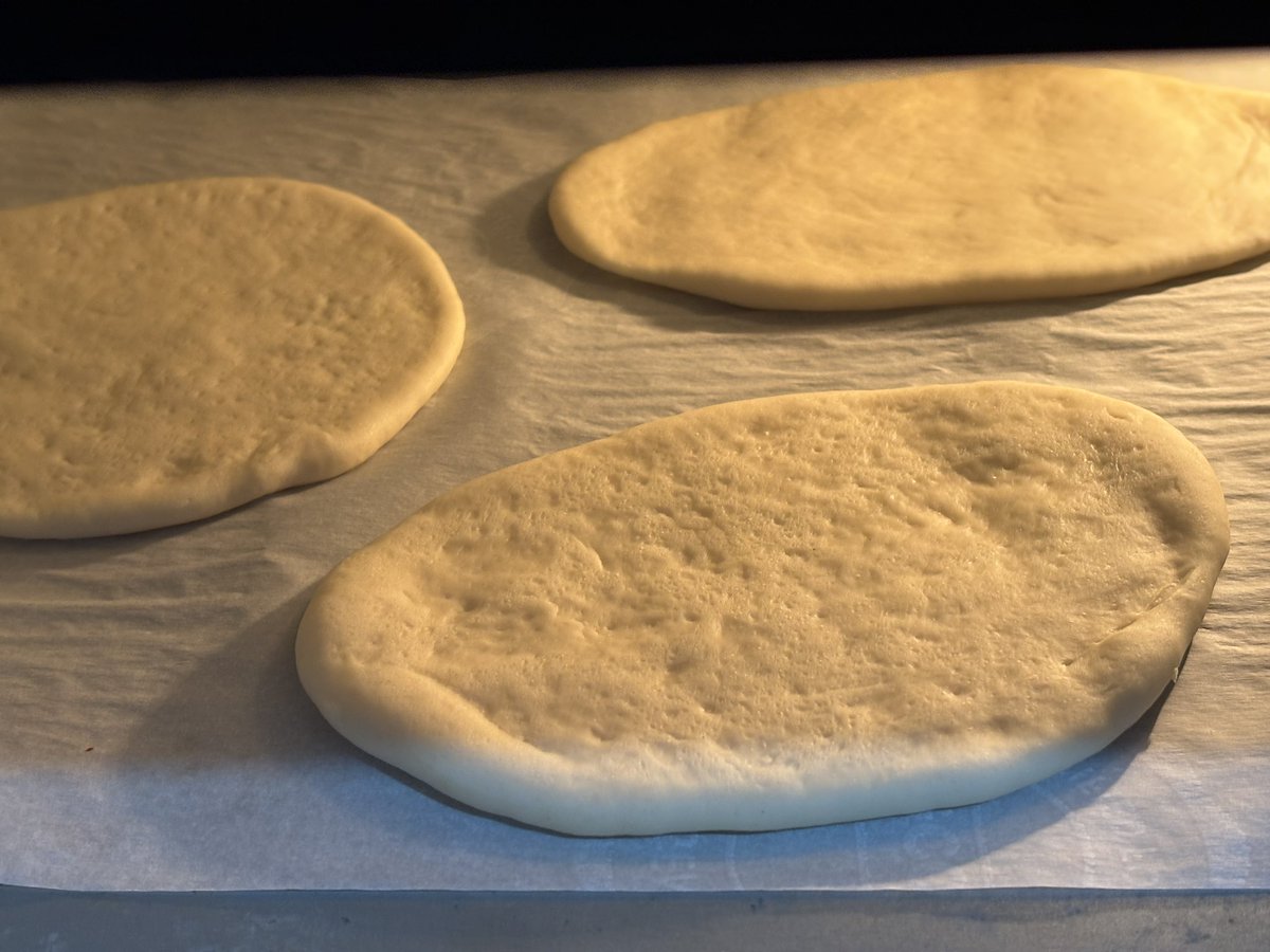 bagdwalpoonum's tweet image. Pita bread 🫓 
Just baked :)
#Foodie